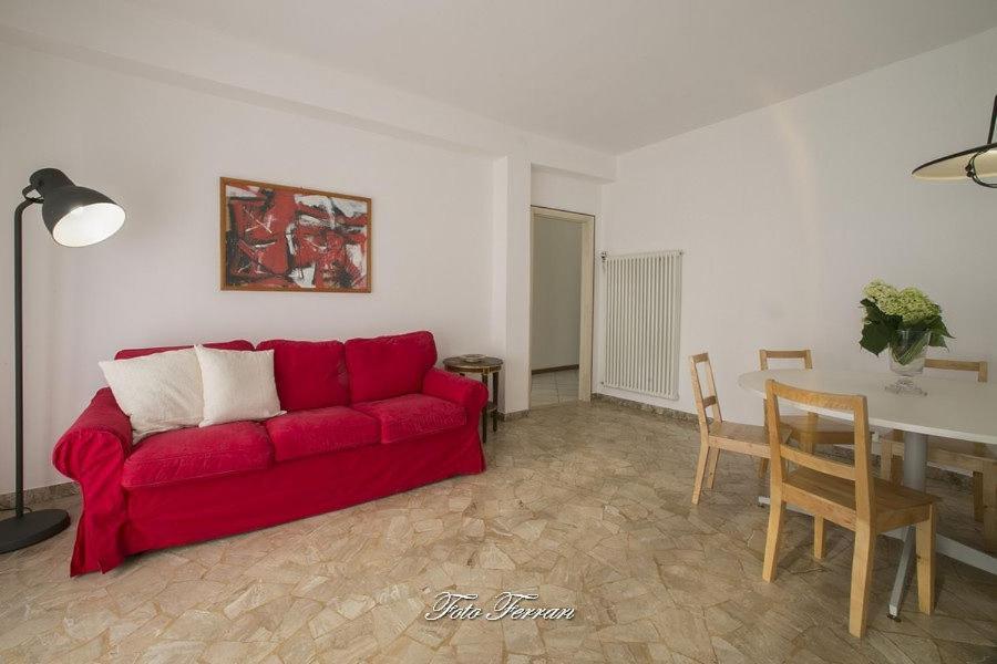 הוילה סלה מראזינו Casa Vacanze Gli Ulivi Del Lago מראה חיצוני תמונה